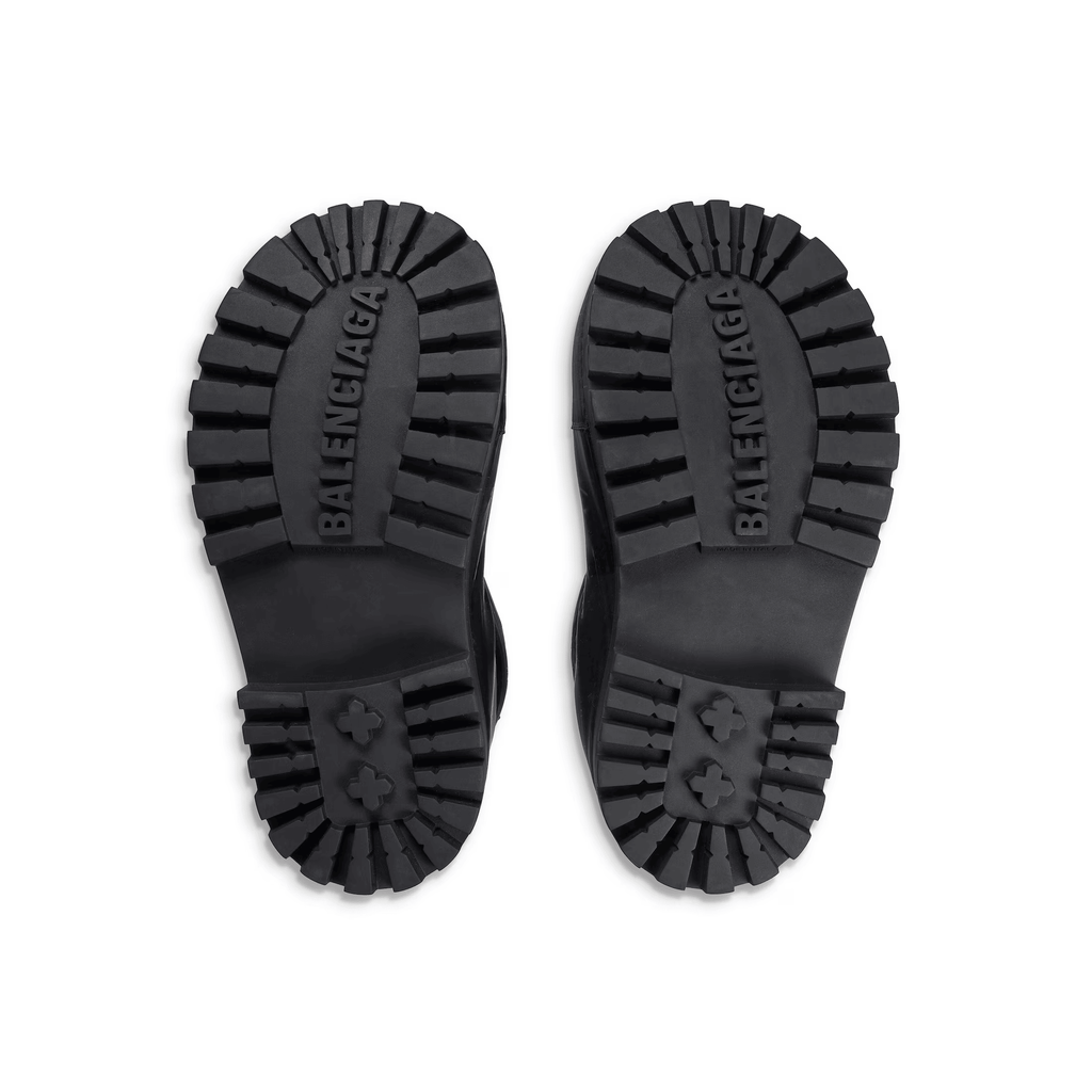 Alaska Low Boot in black nylon